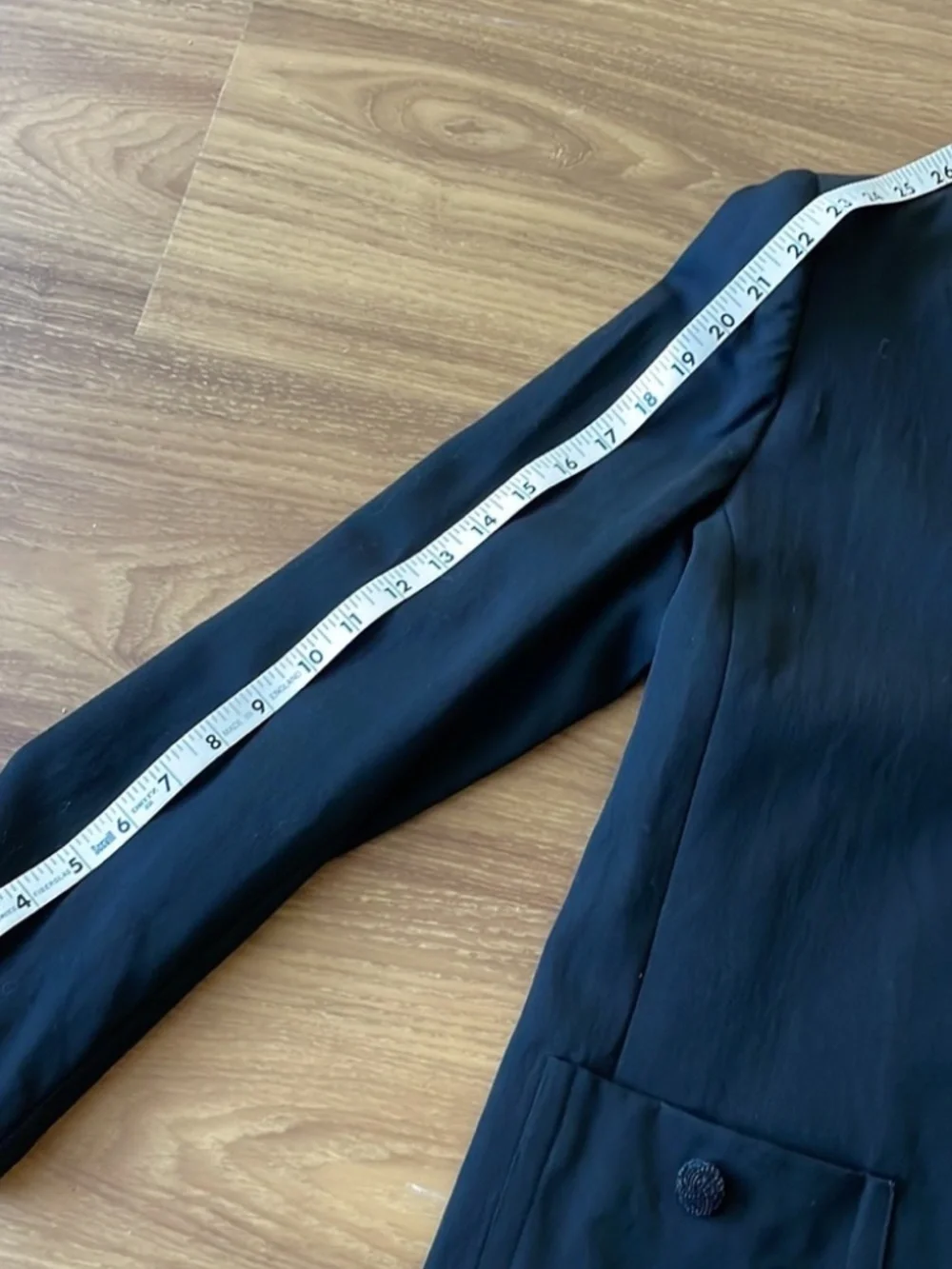 CHRISTIAN DIOR SIZE MEDIUM M NAVY BLUE BLAZER LOT5968